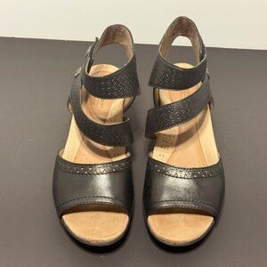Rockport Cobb Hill Three Strap Sandal 7.5